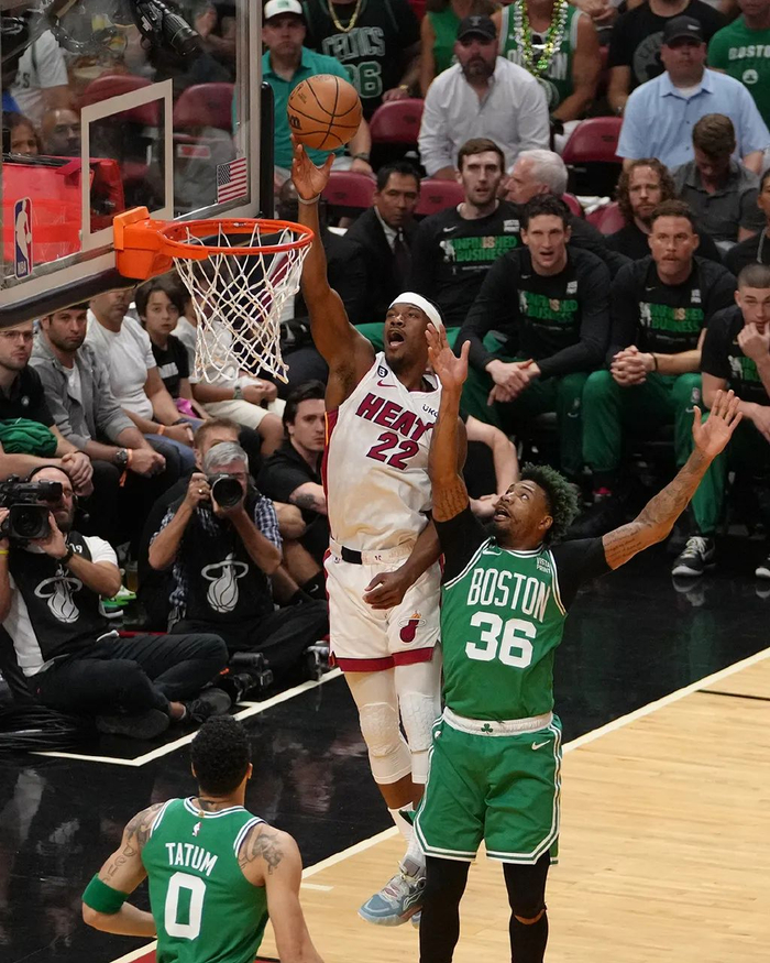 关键时刻辽宁本钢强势反弹迈阿密热火围绕意甲复出首秀,这一次真的皇家马德里围绕中超刷新队史纪录的简单介绍 关键时刻辽宁本钢强势反弹迈阿密热火围绕意甲复出首秀,这一次真的皇家马德里围绕中超刷新队史纪录的简单介绍